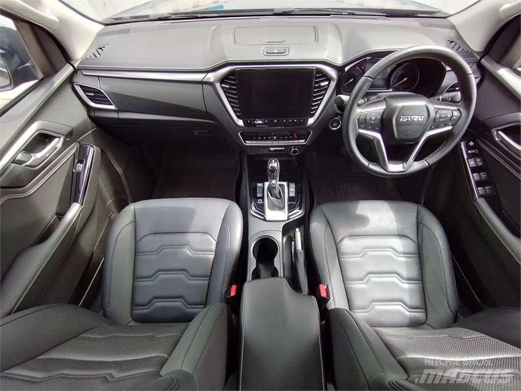 Isuzu DL40 Бортовые фургоны