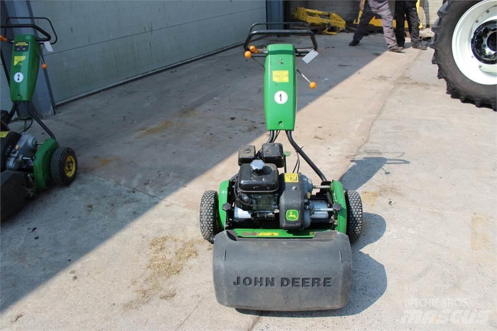 John Deere 220B Walk-behind косилка