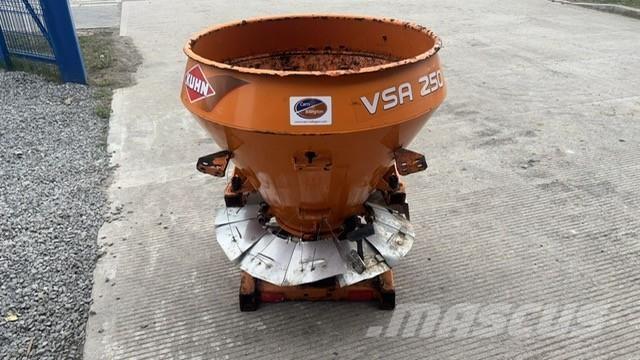 Kuhn Spreader Разбрасыватели минеральных удобрений