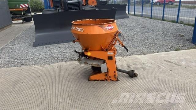 Kuhn Spreader Разбрасыватели минеральных удобрений