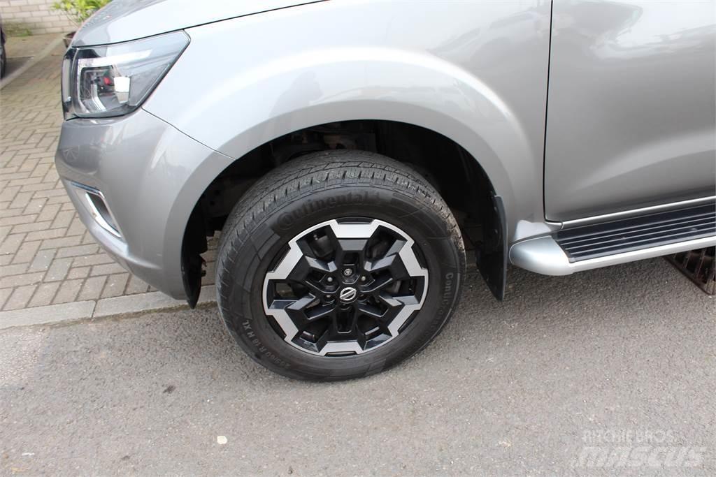 Nissan Navara Бортовые фургоны
