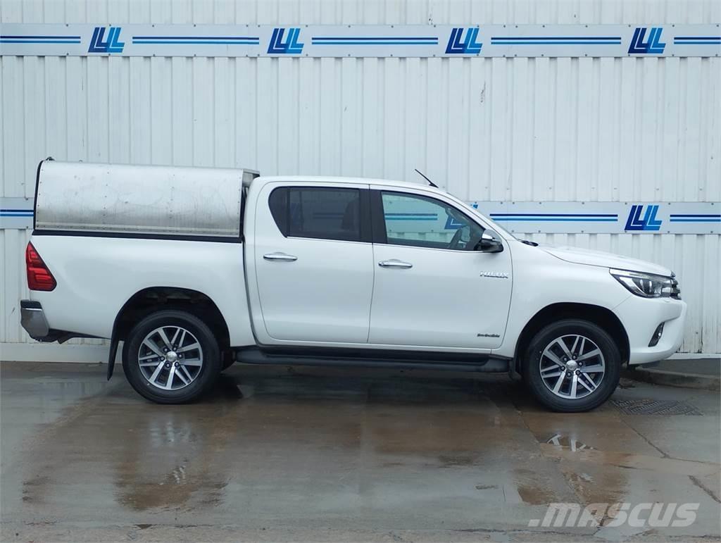 Toyota Hilux Бортовые фургоны