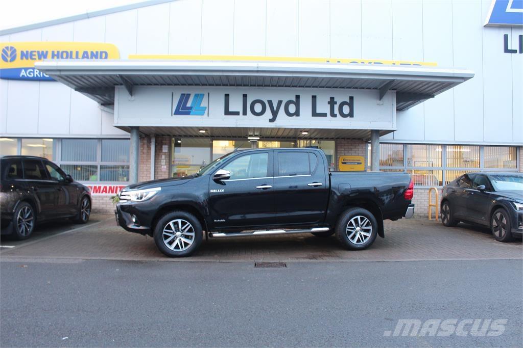 Toyota Hilux Бортовые фургоны