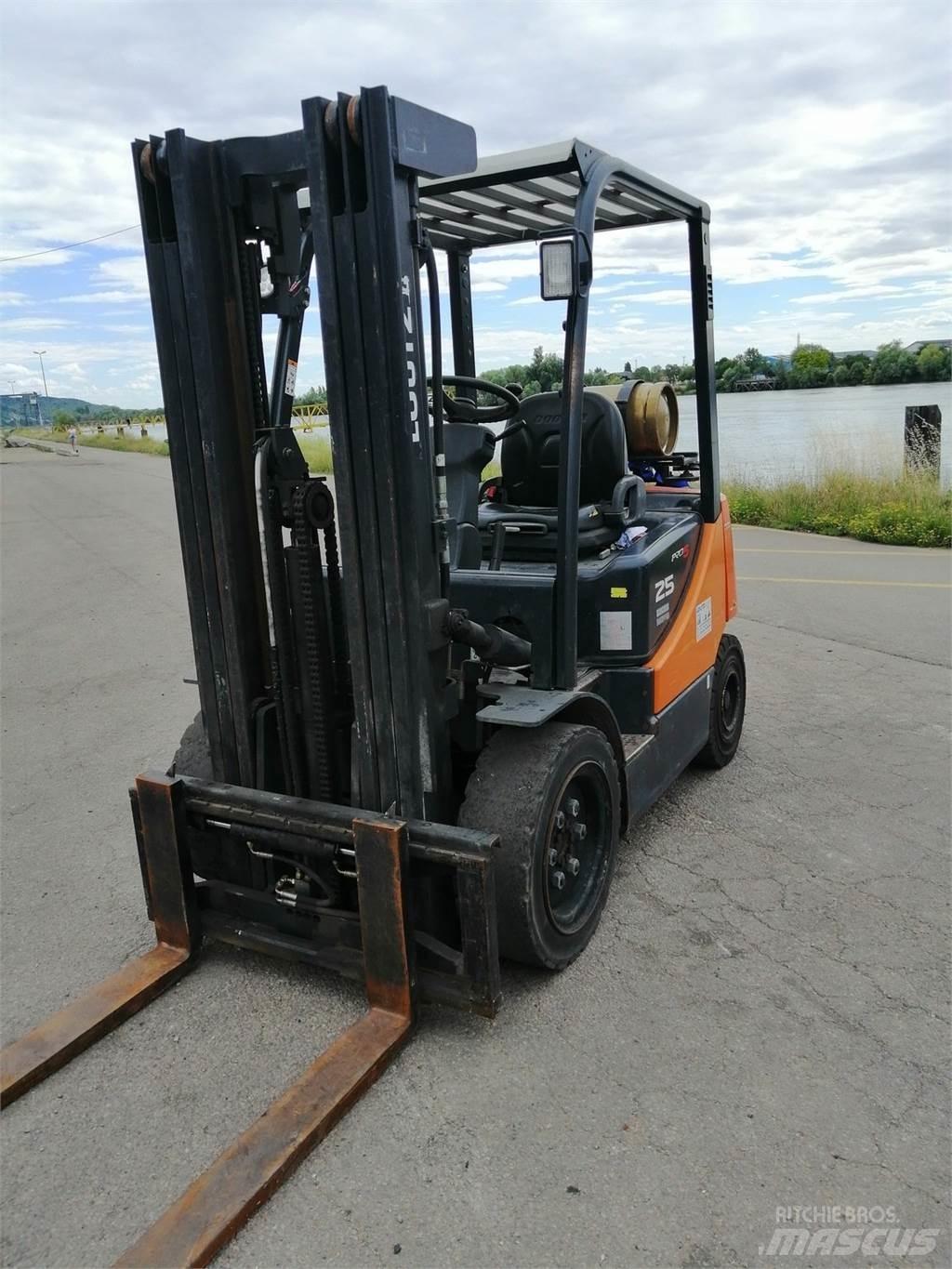 Doosan G25P-5 Другие складские механизмы