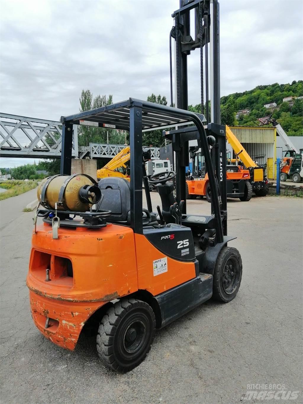 Doosan G25P-5 Другие складские механизмы