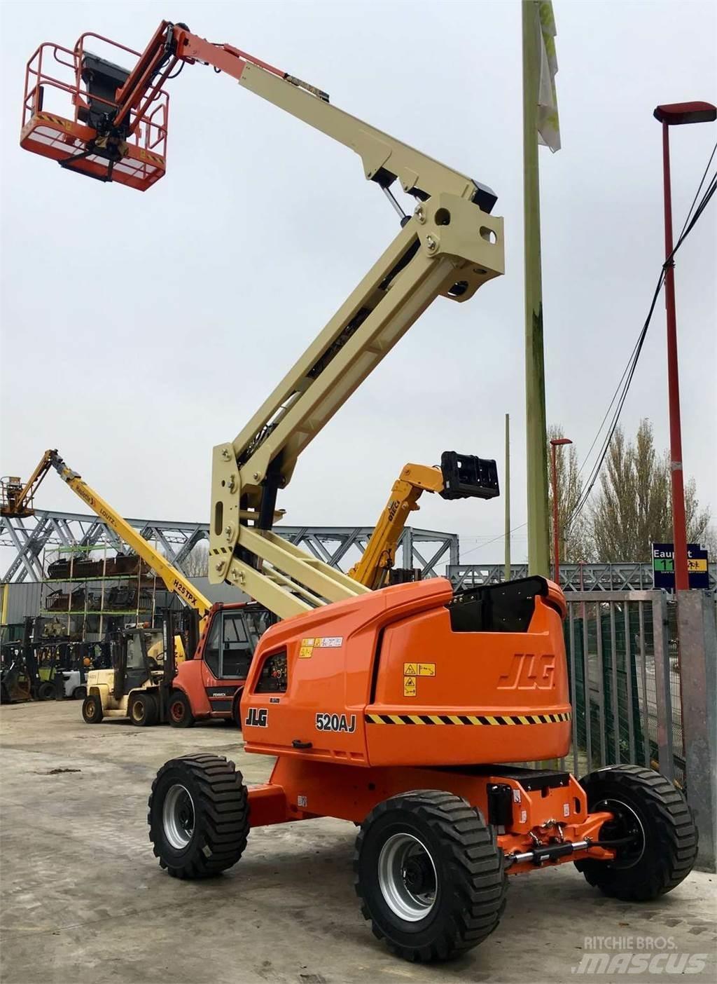 JLG 520AJ Разные подъемники и вышки
