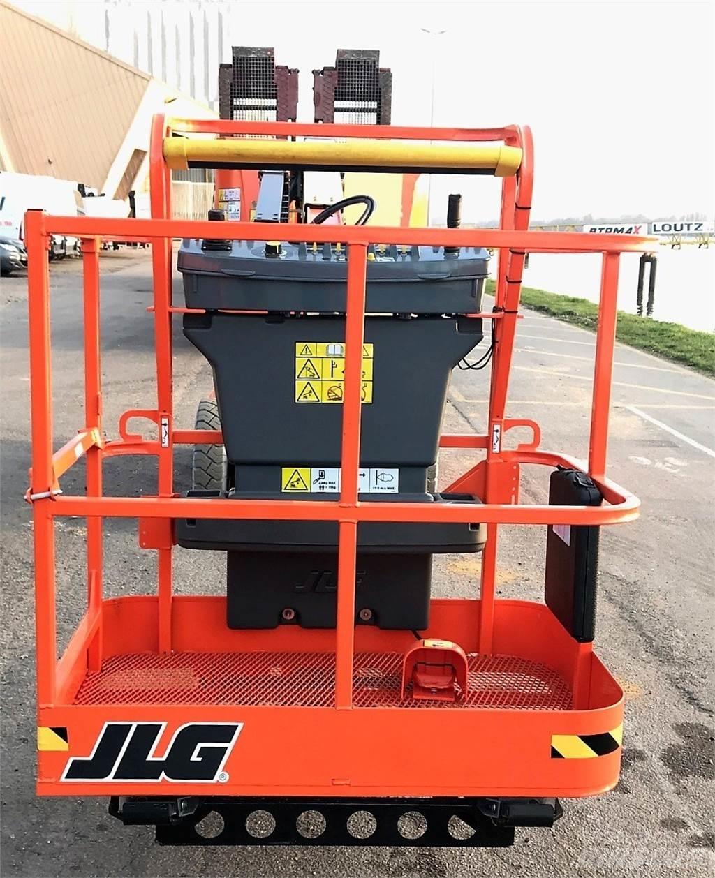 JLG E300AJ Разные подъемники и вышки