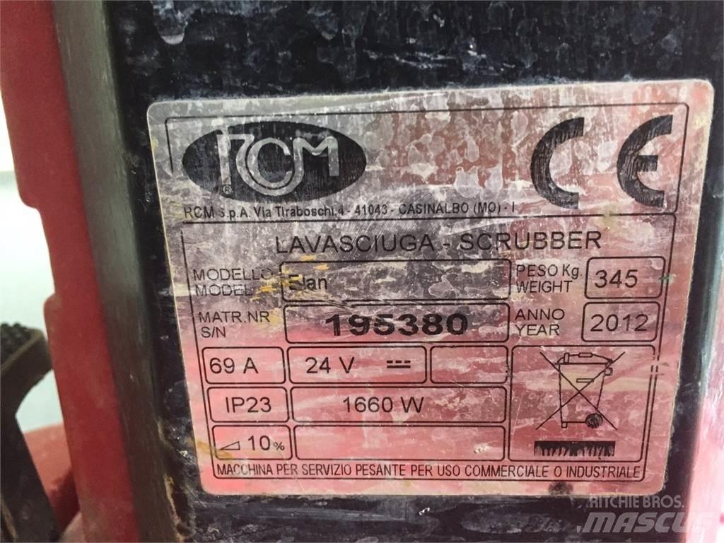 RCM ELAN 732 Вакуумные уборочные машины