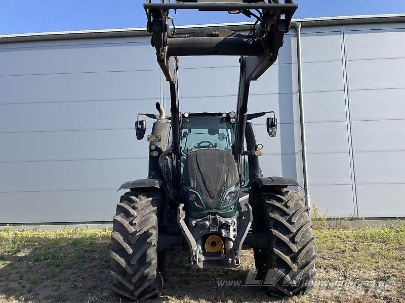 Valtra T174 Трактора