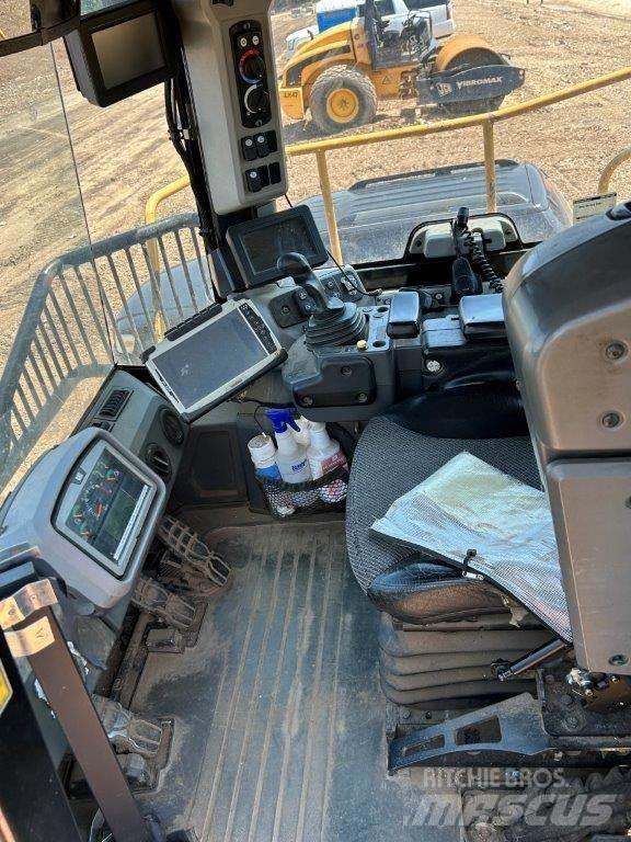CAT 836K Строительная техника - Другие