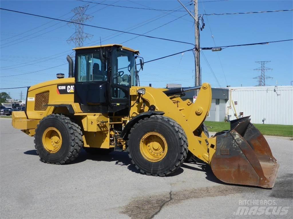 CAT 938M Фронтальные погрузчики