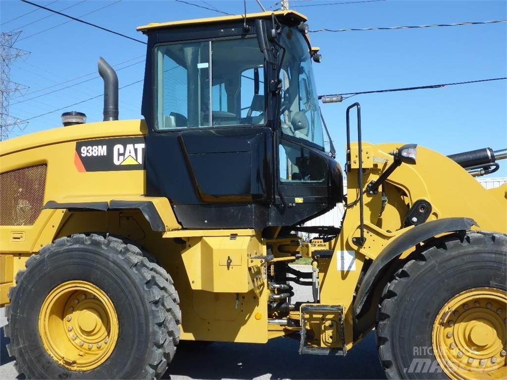 CAT 938M Фронтальные погрузчики