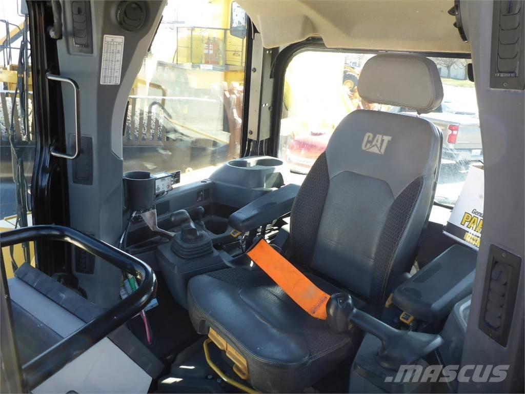 CAT D6 WH Гусеничные бульдозеры