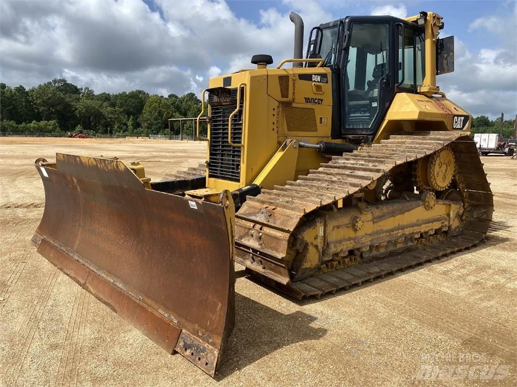 CAT D6N LGP Гусеничные бульдозеры
