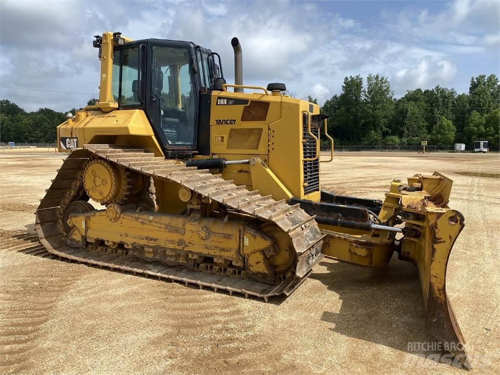 CAT D6N LGP Гусеничные бульдозеры