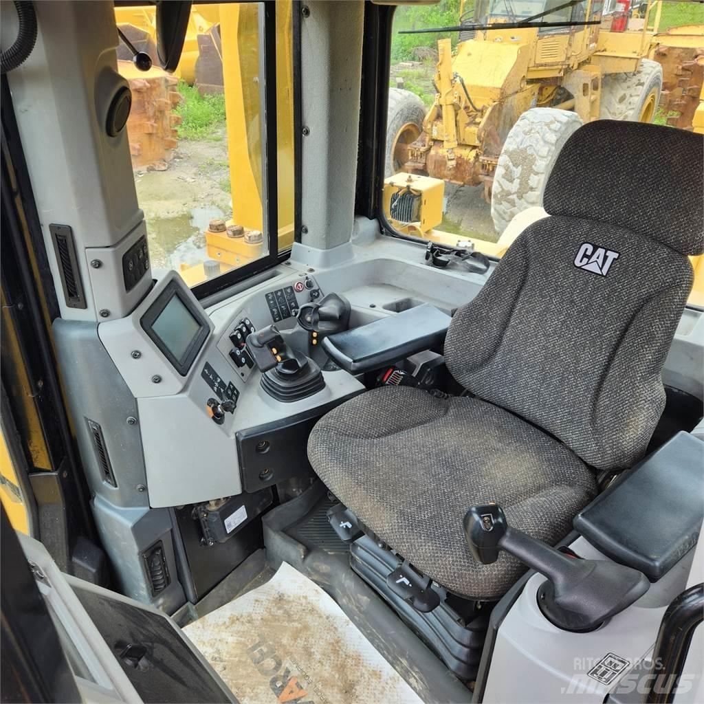 CAT D8T LGP Гусеничные бульдозеры