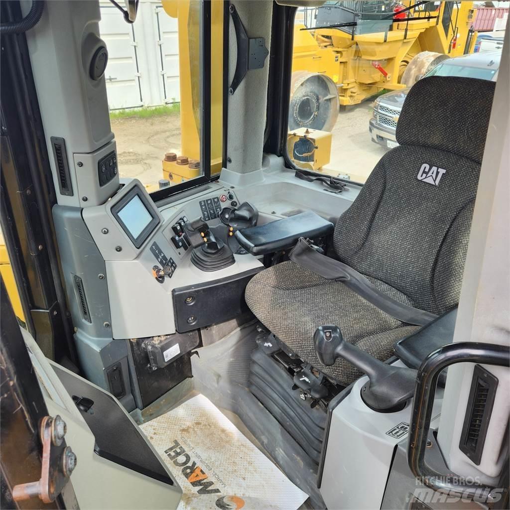 CAT D8T LGP Гусеничные бульдозеры