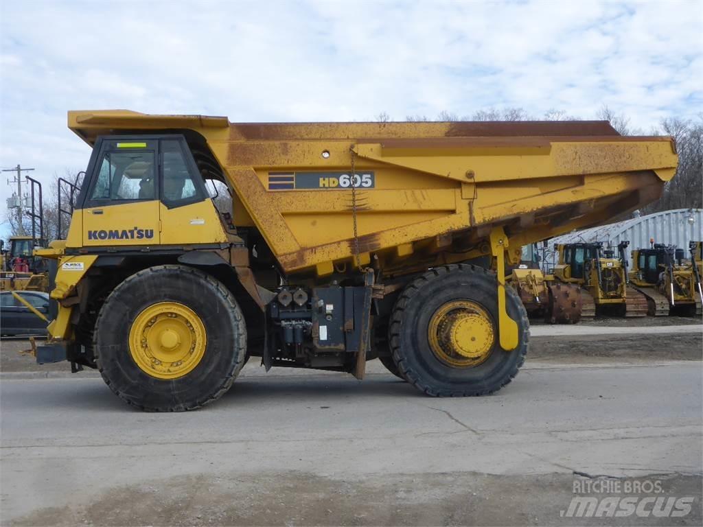 Komatsu HD605-7 Карьерные самосвалы