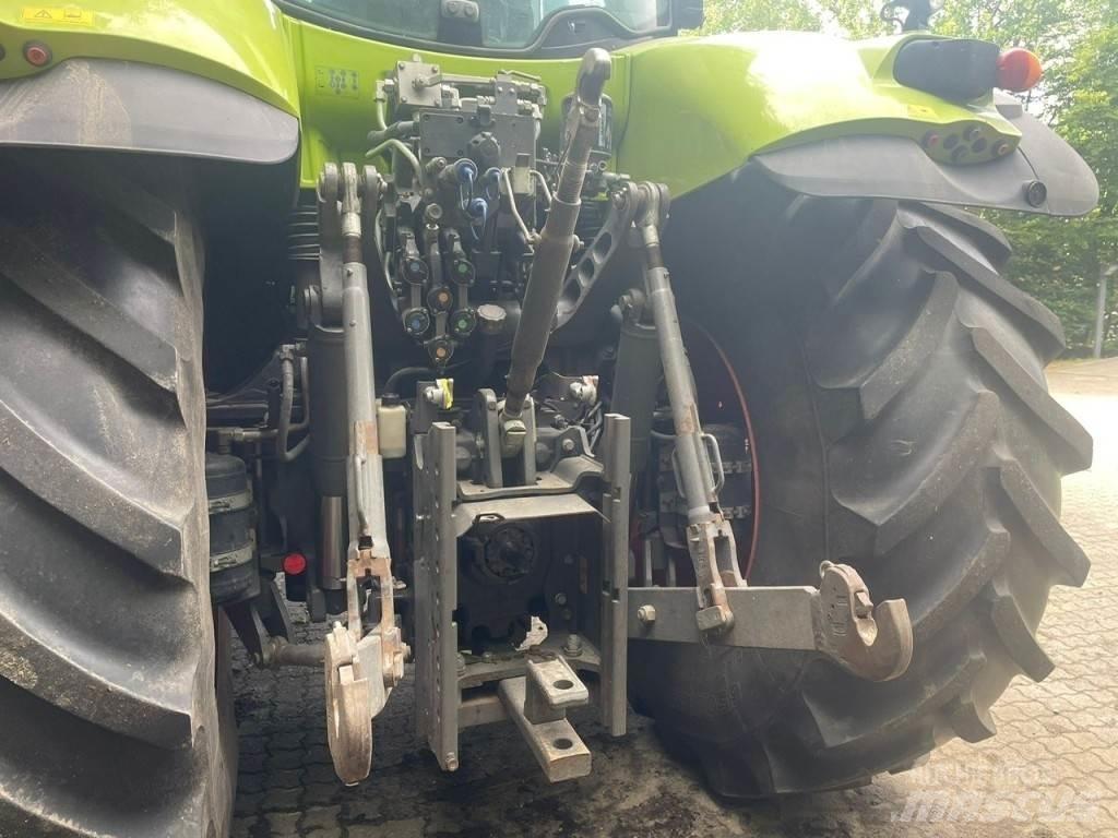 CLAAS AXION 830 Трактора