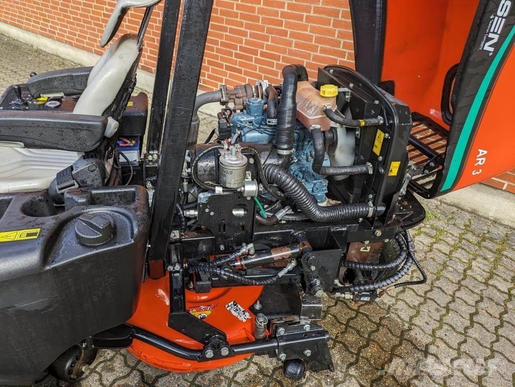 Jacobsen AR-3 Самоходные газонокосилки