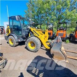 Komatsu WA70M Малые погрузчики