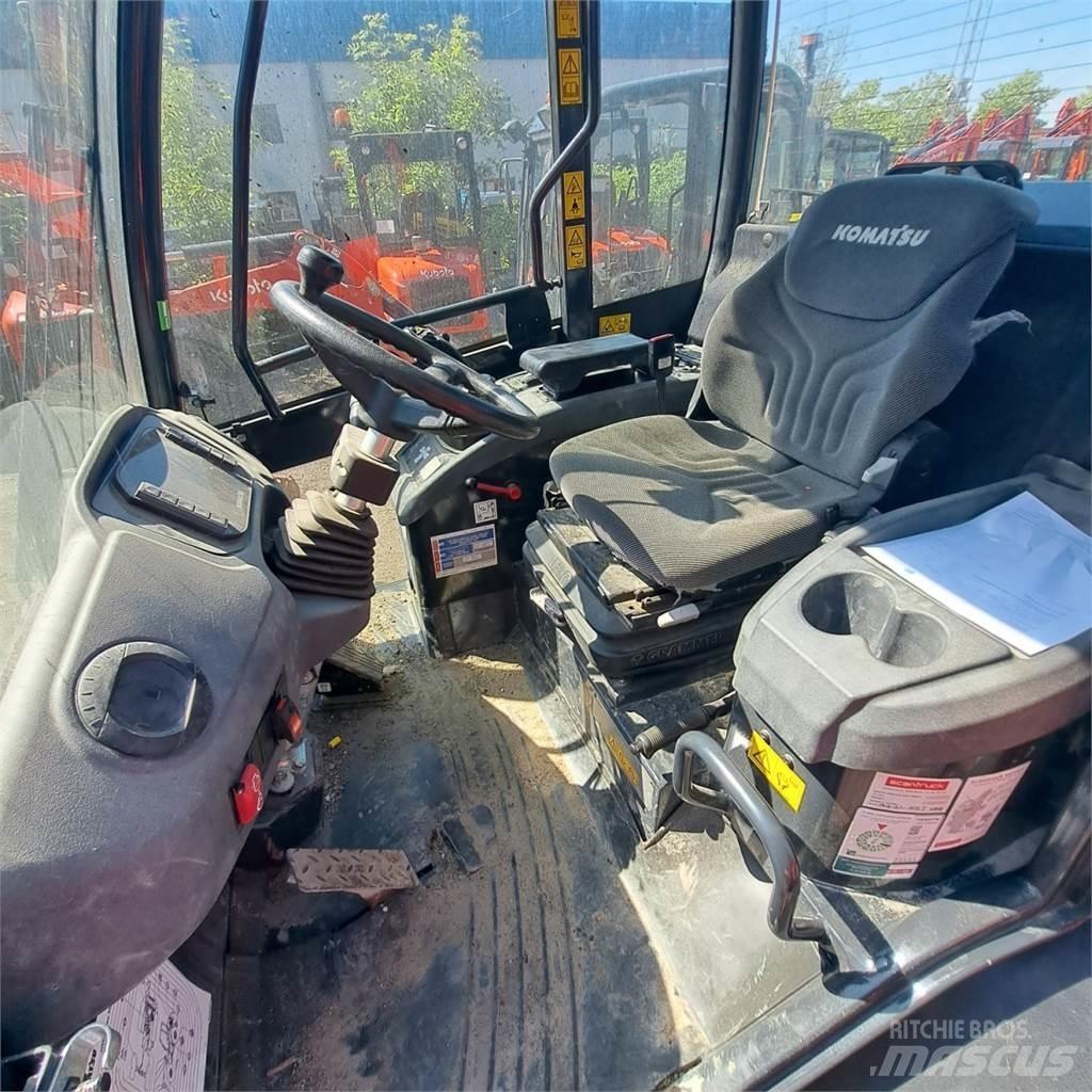 Komatsu WA70M Малые погрузчики