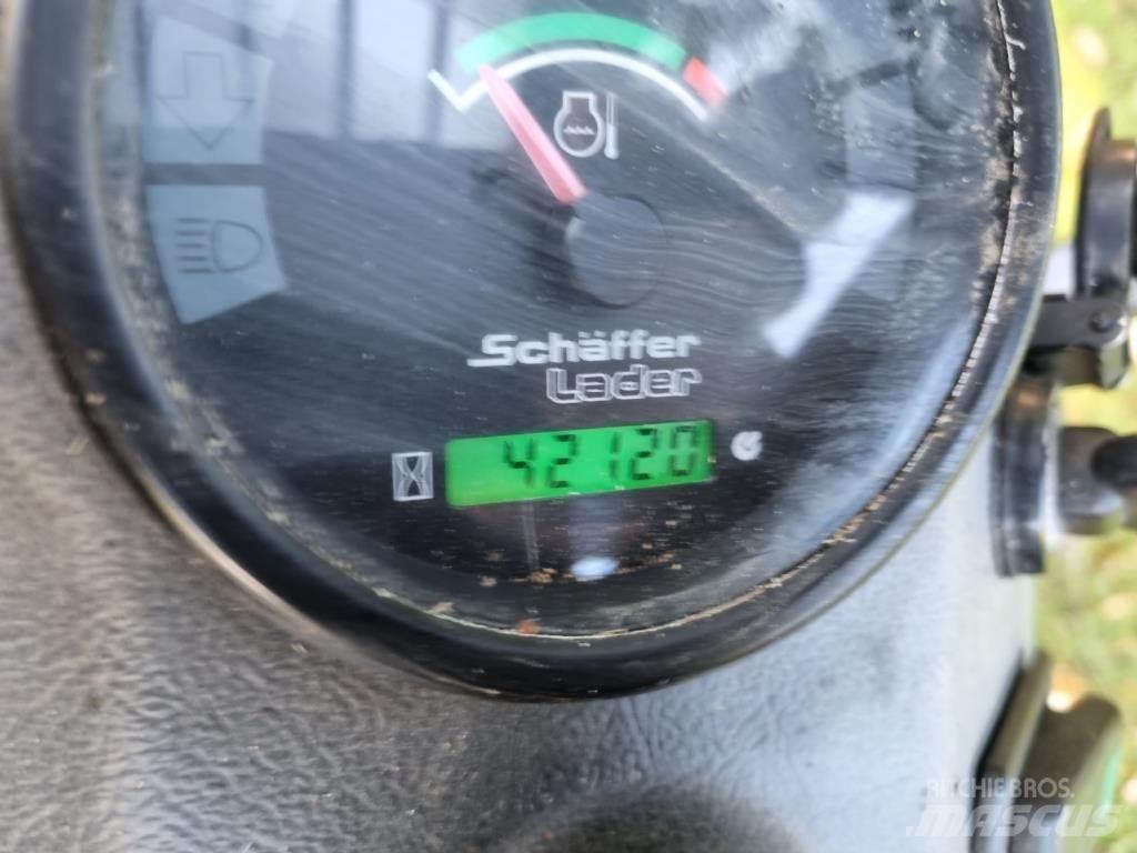 Schäffer 2028 Малые погрузчики