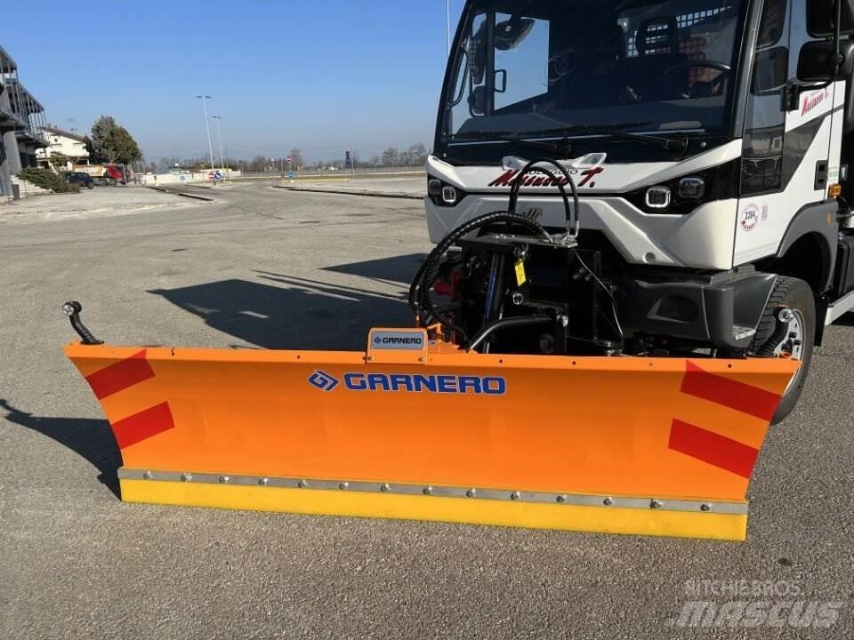 Aebi MT760 Снежные отвалы и плуги