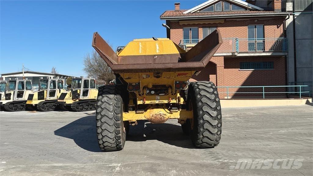 Bell B25D 6x6 Мини-самосвалы