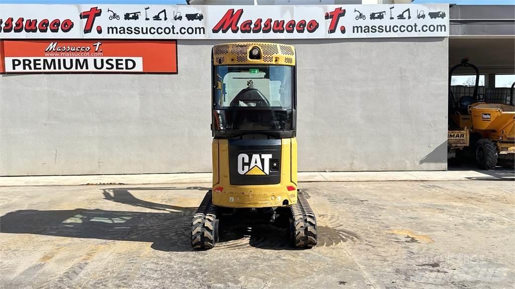 CAT 302CR Мини-экскаваторы
