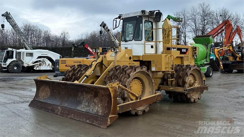 CAT 825C Гусеничные бульдозеры