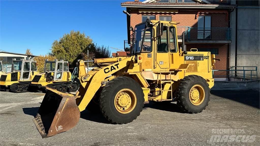 CAT 916 Фронтальные погрузчики