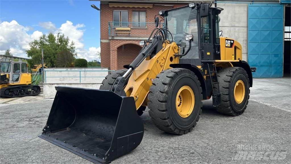 CAT 924H Фронтальные погрузчики