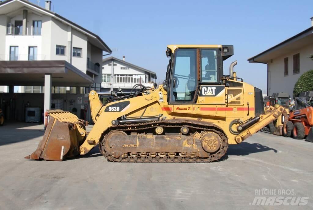 CAT 963D Фронтальные погрузчики