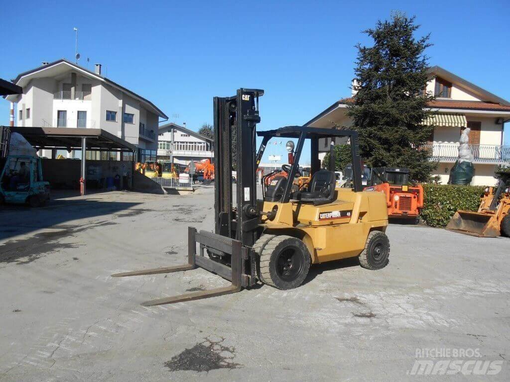 CAT DP40KL Дизельные погрузчики