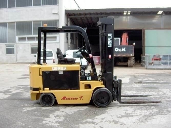 CAT M100D Электропогрузчики