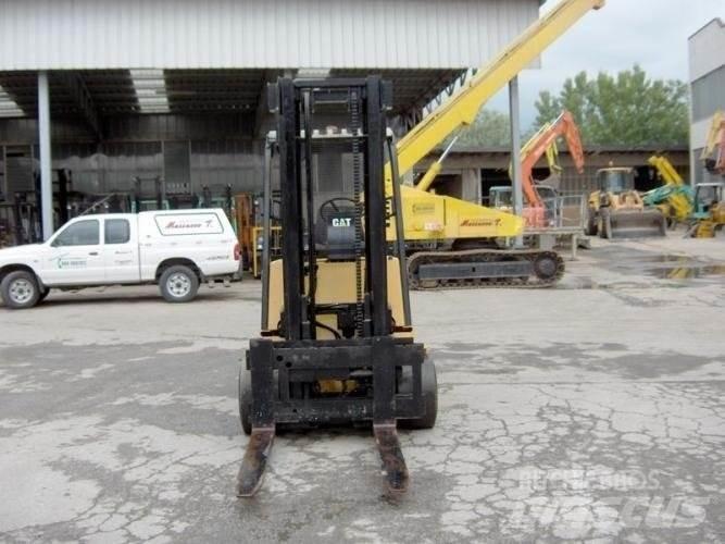 CAT M100D Электропогрузчики