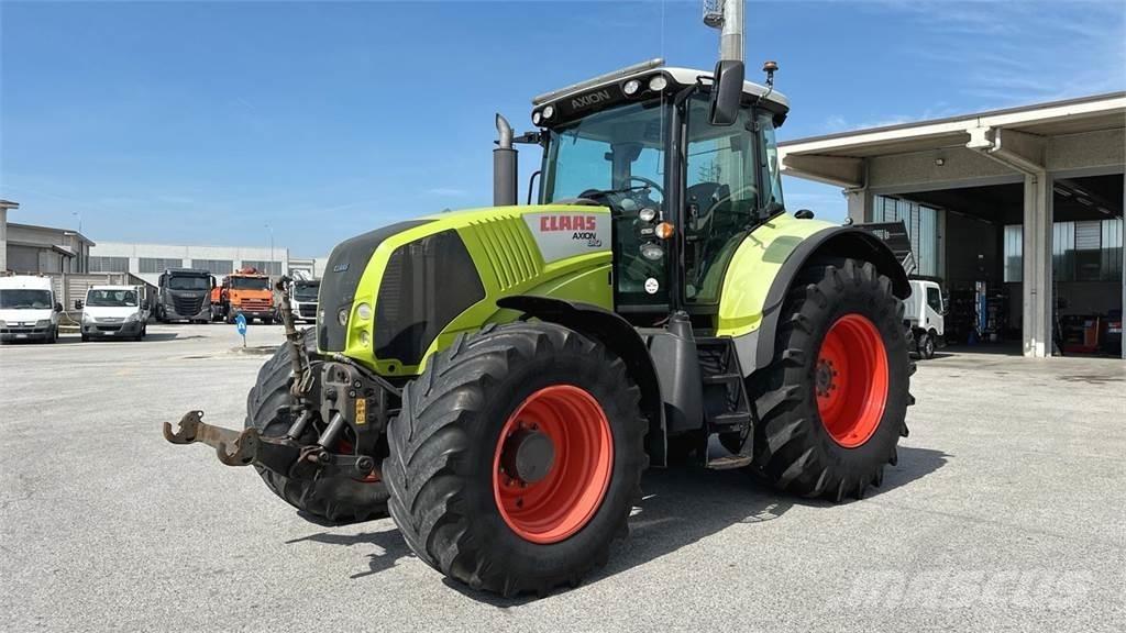 CLAAS AXION 810 4X4 Снежные отвалы и плуги