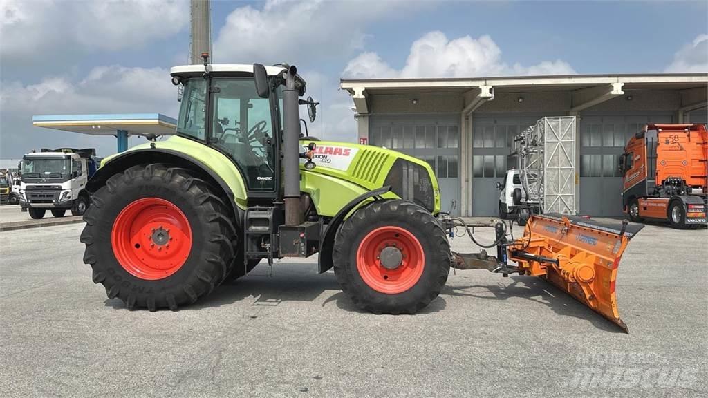 CLAAS Axion 810 4x4 Снежные отвалы и плуги