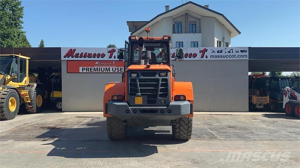 Doosan DL250-5 Фронтальные погрузчики