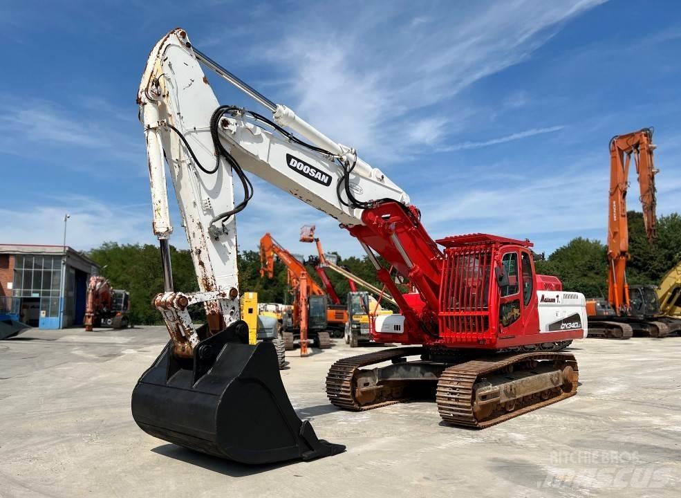 Doosan DX340 LC Гусеничные экскаваторы