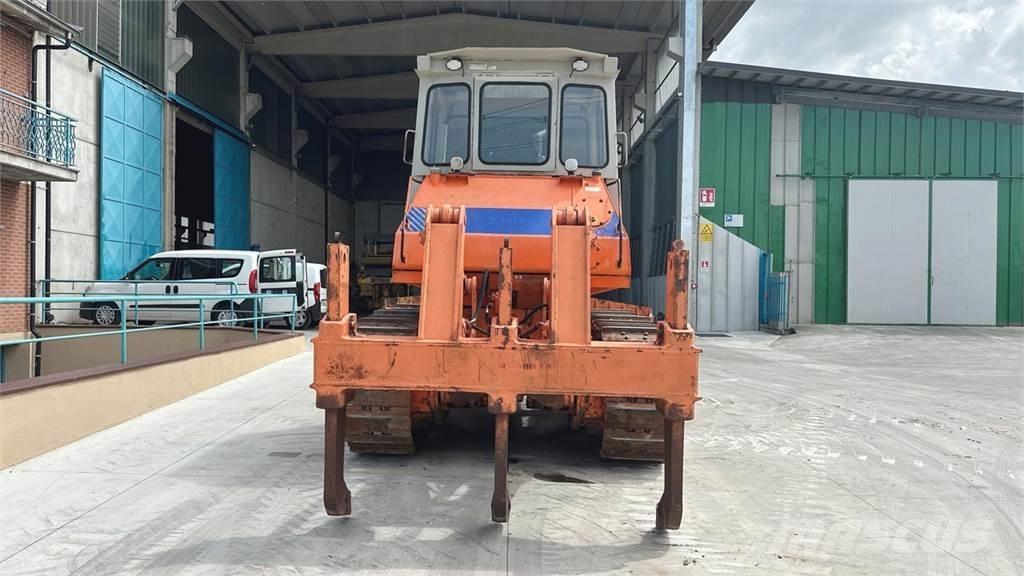 Fiat-Hitachi FD20 Гусеничные бульдозеры