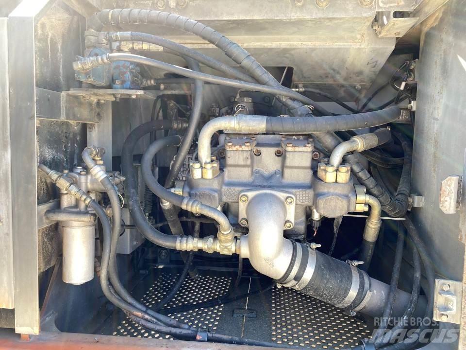 Hitachi EX230LCK Гусеничные экскаваторы