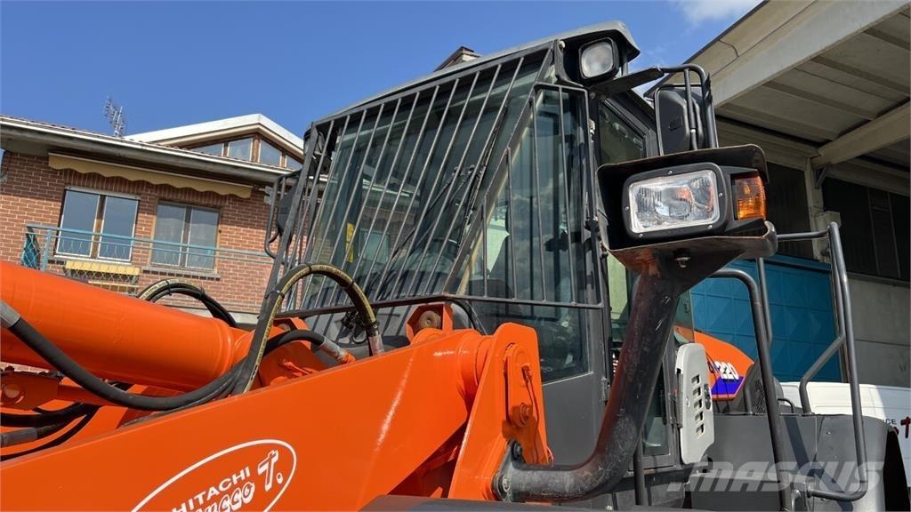 Hitachi ZW220-5B Фронтальные погрузчики