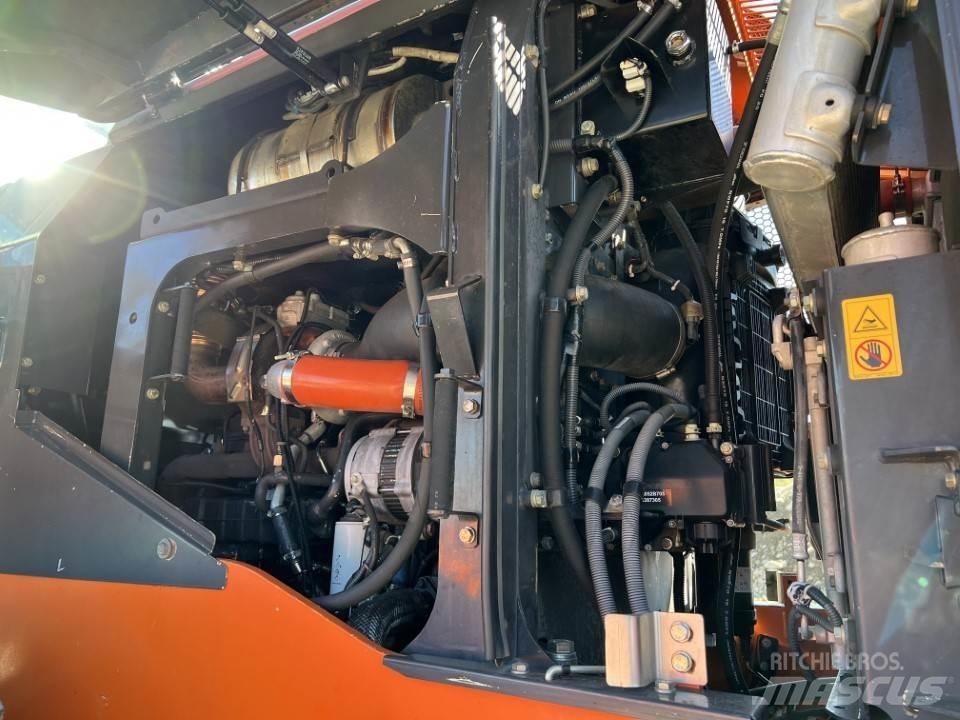 Hitachi ZW250-6 Фронтальные погрузчики
