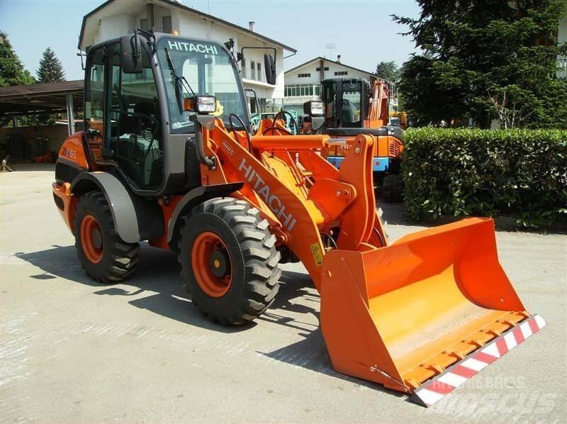 Hitachi ZW65 Фронтальные погрузчики