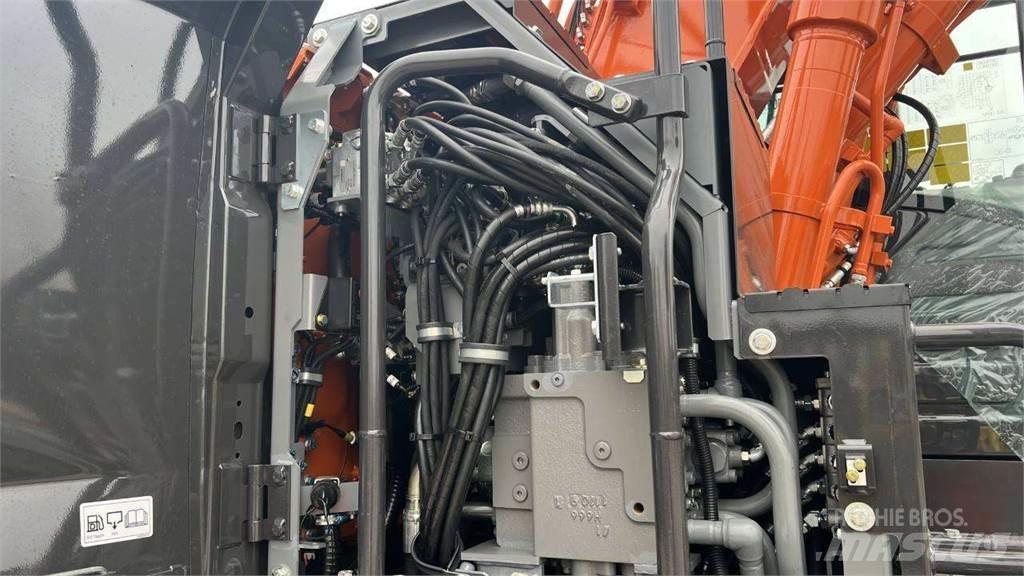 Hitachi ZX175W-7 Колёсные экскаваторы