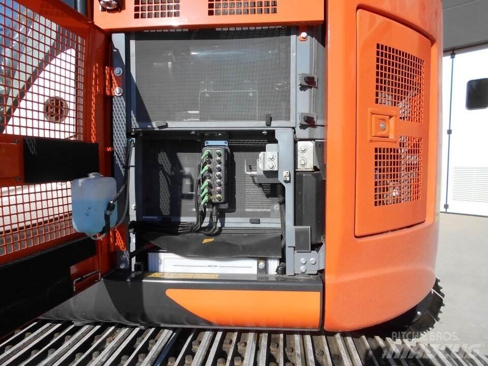 Hitachi ZX225-US6 Гусеничные экскаваторы
