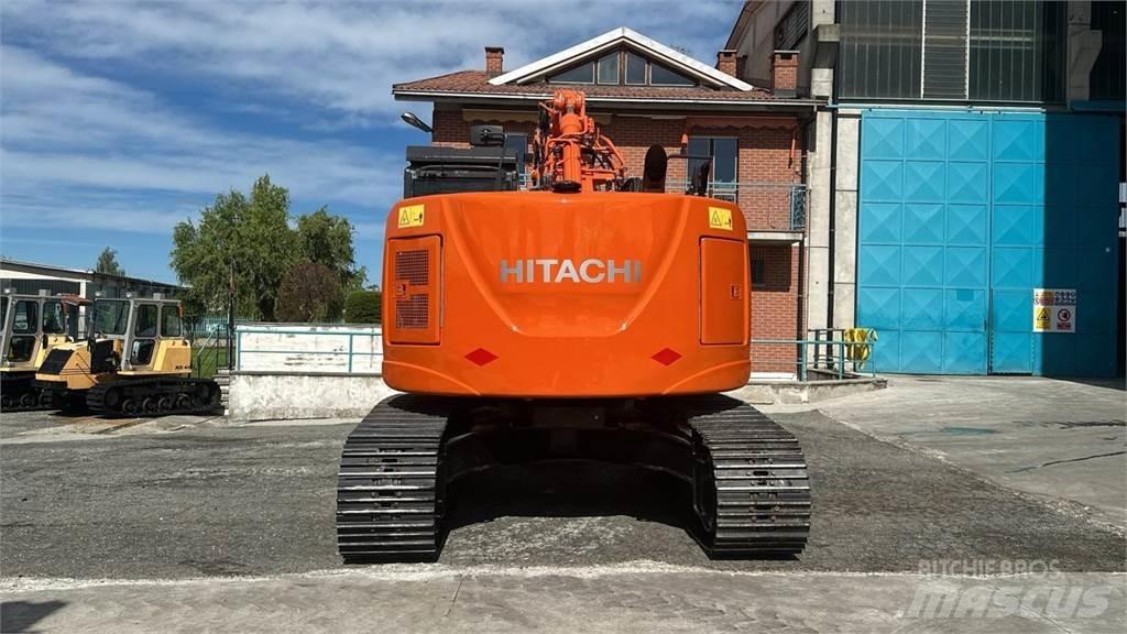 Hitachi ZX225USLC-5B Гусеничные экскаваторы