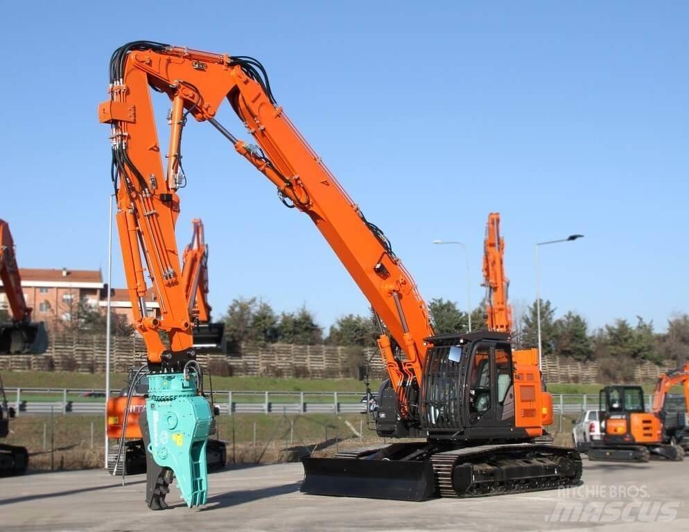 Hitachi ZX225USLC-6 Гусеничные экскаваторы